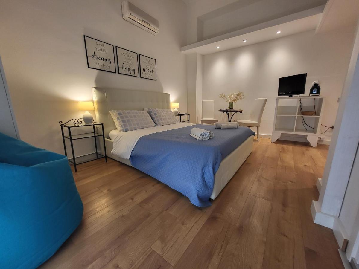 Bed and Breakfast Living Cagliari Marina Exterior foto