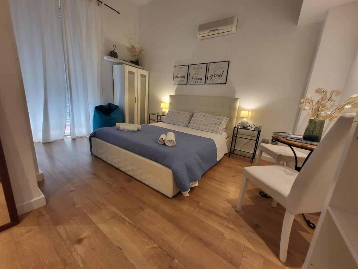 Bed and Breakfast Living Cagliari Marina Exterior foto